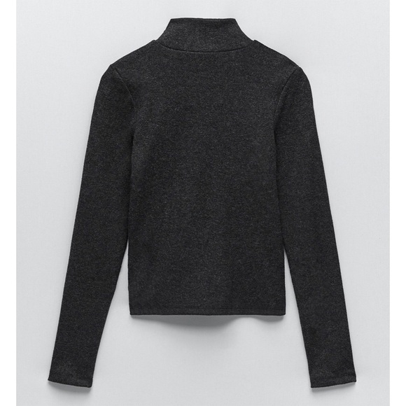 SOFT FEEL PEARL SWEATSHIRT - Picture 2 of 4